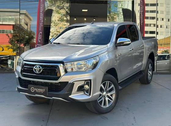 TOYOTA HILUX 2.7 SRV 4X2 CD 16V FLEX 4P AUTOMÁTICO